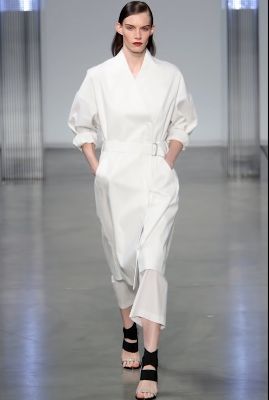 minimalist fashion women