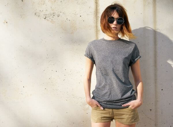 Solid T-shirts Outfit Ideas For Women
