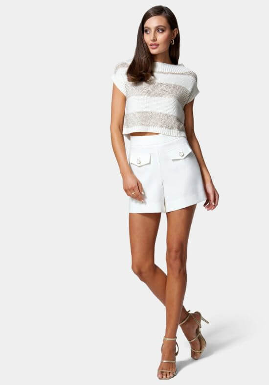 white-twill-shorts-outfit