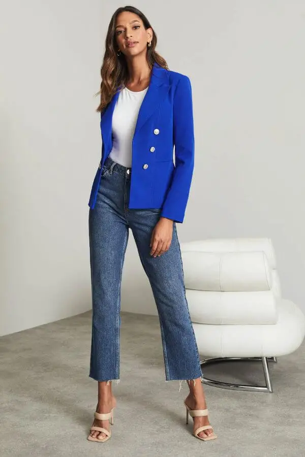 blue-blazer-outfits-for-women-casual