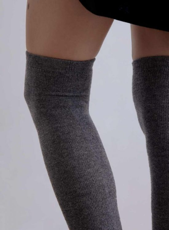 cashmere-socks-high-thigh