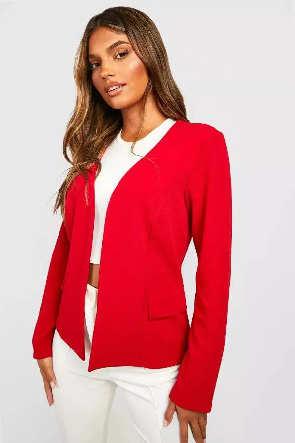 red-blazer-outfit-casual