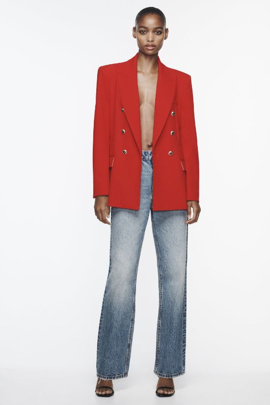 red-double-breasted-blazer-outfit-women
