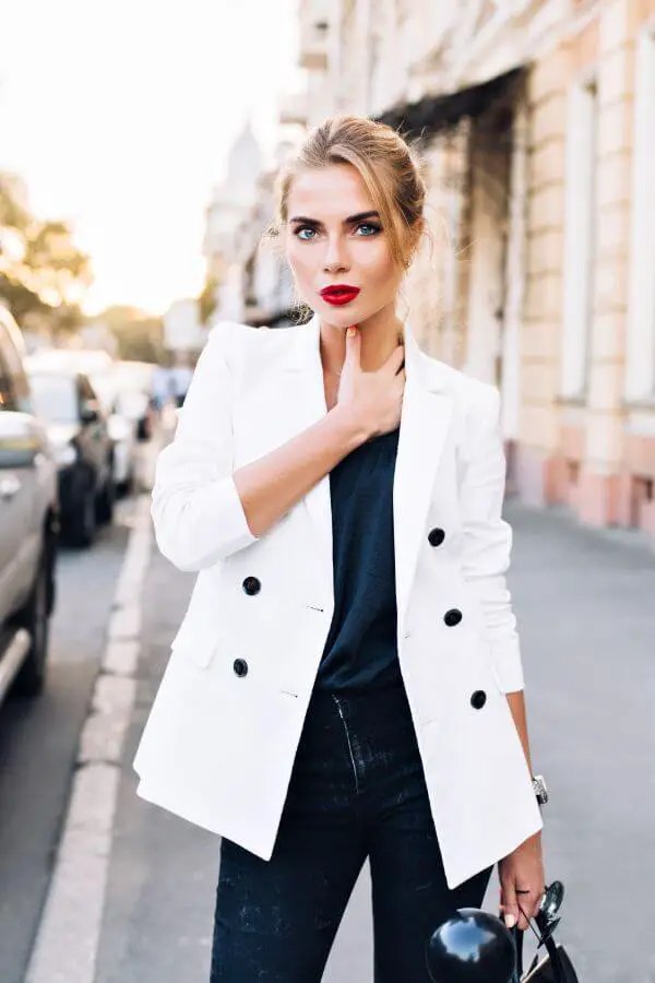 white-blazer-outfit-casual