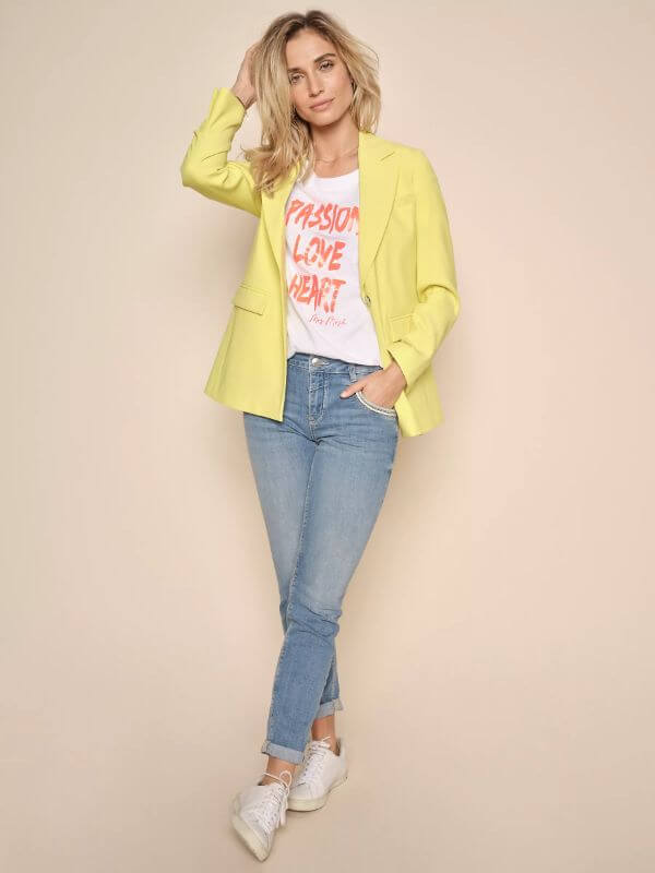 yellow-blazer-outfit-casual