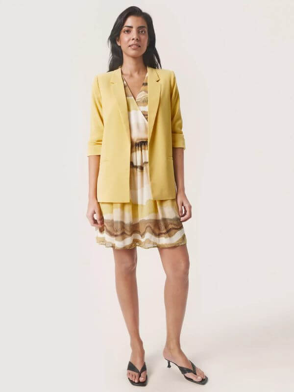 yellow-blazer-outfit-summer