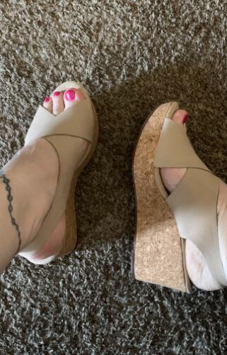 comfortable-wedges-for-walking