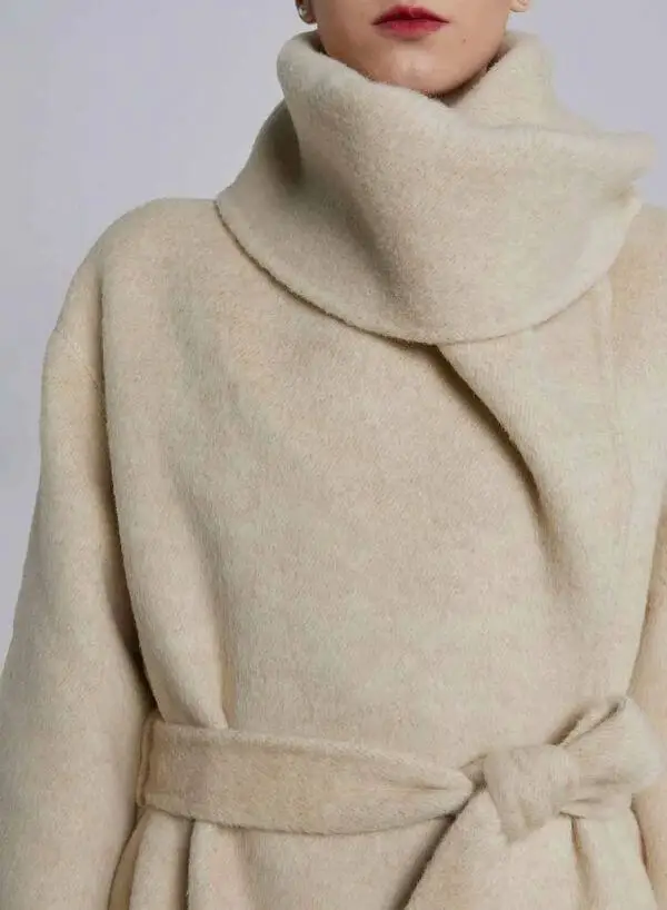 big collar coat outfit