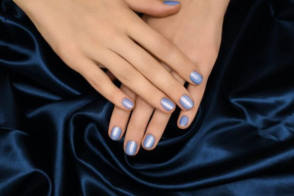 How to Choose Nail Polish Color