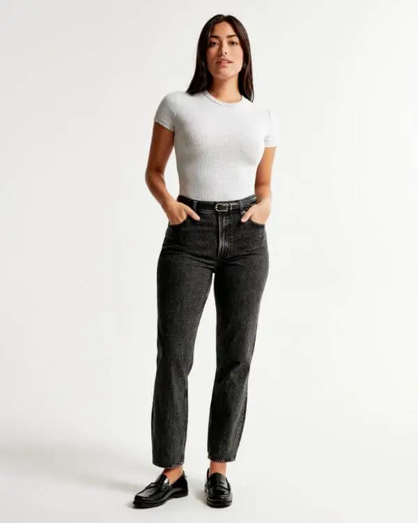 How to Style Black Mom Jeans