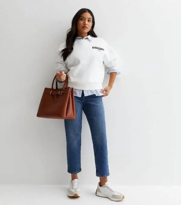 How to Style Mom Jeans Winter