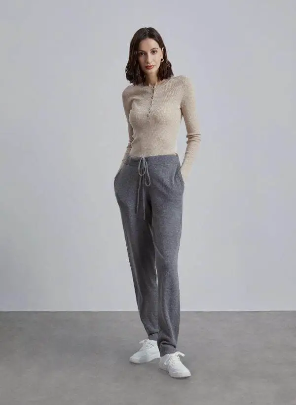 Grey Cashmere Joggers Outfit
