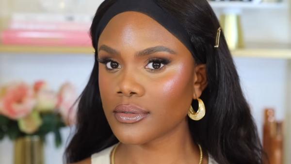 How to Apply Soft Glam Makeup