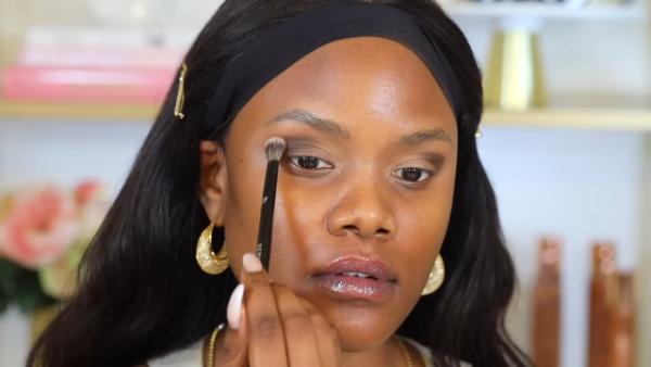How to Do Soft Glam Makeup