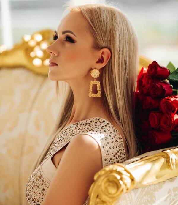 How to Style Gold Earrings