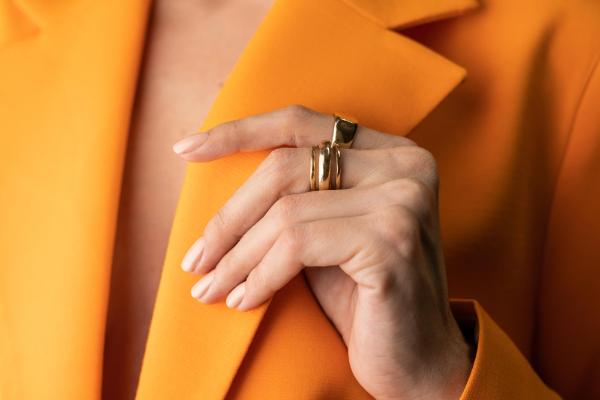 How to Wear Multiple Gold Rings