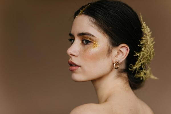 How to Wear Silver and Gold Earrings Together