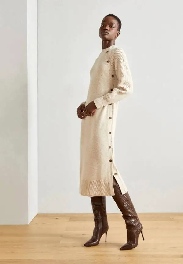 What to Wear With Brown Boots & Dresses