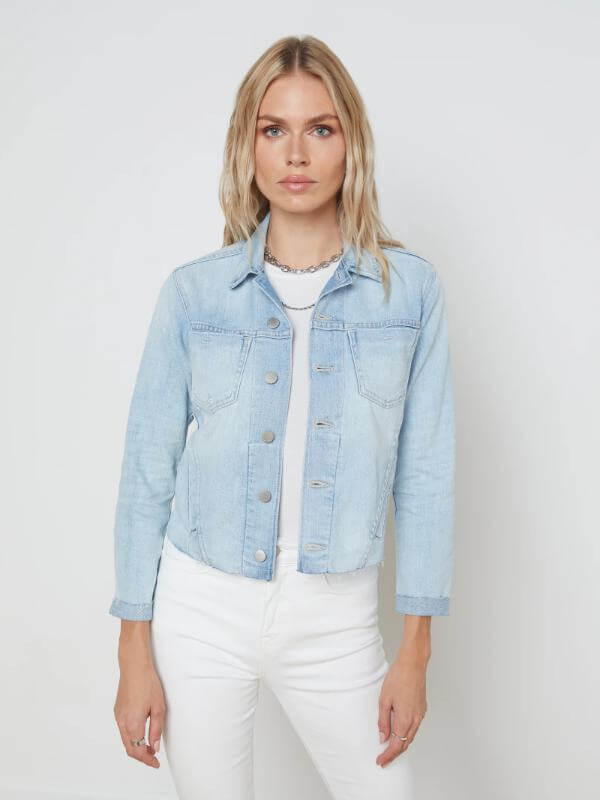 Light Blue Denim Jacket Outfit Women