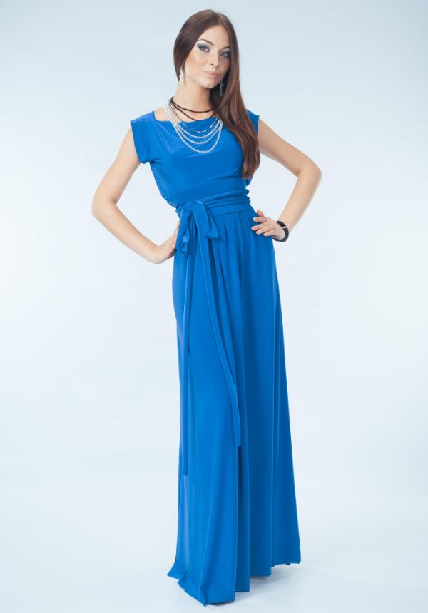 How to Style a Maxi Blue Dress