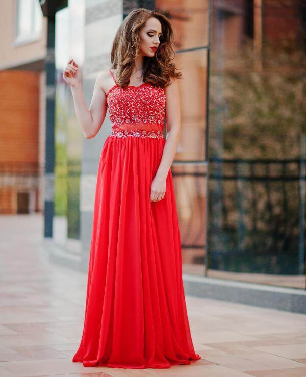 How to Wear Long Red Dress