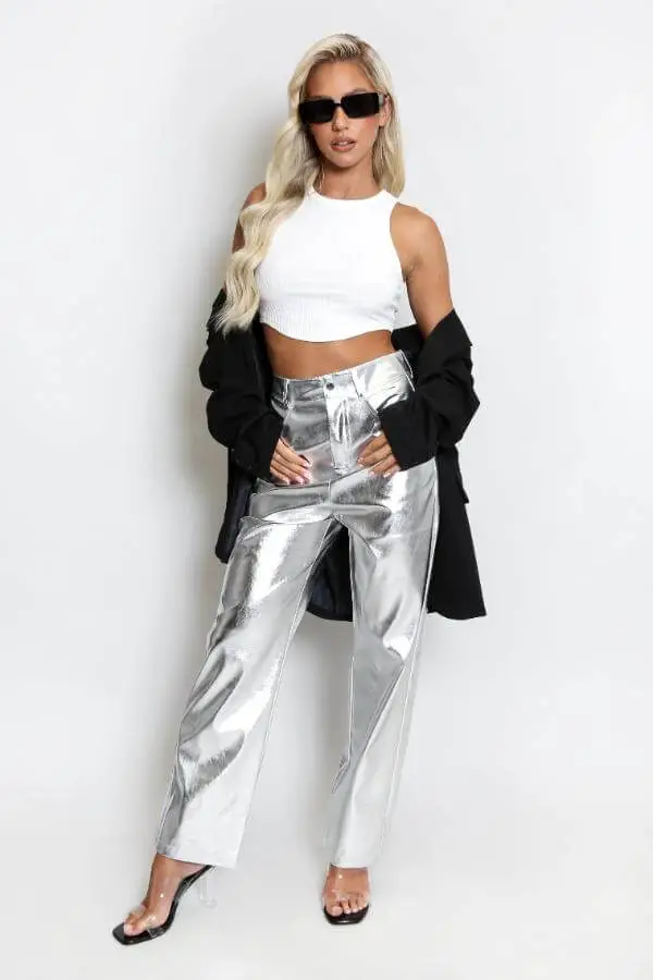 Silver Jeans Outfit