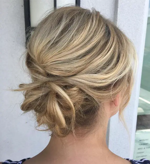 How to Do Simple Updo Yourself