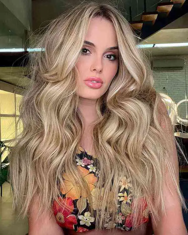 Summer Hairstyles For Long Wavy Hair