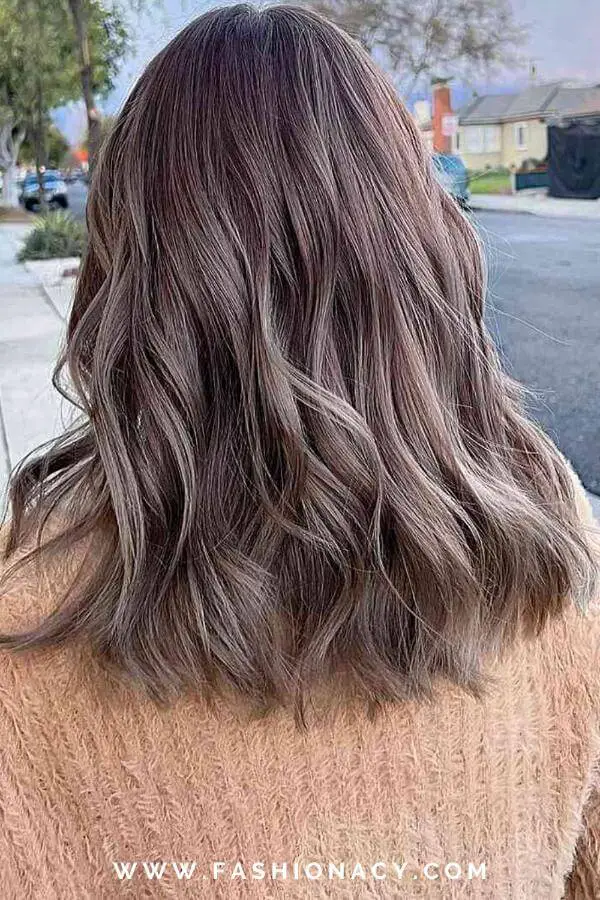 7 Milk Tea Hair Color Ideas