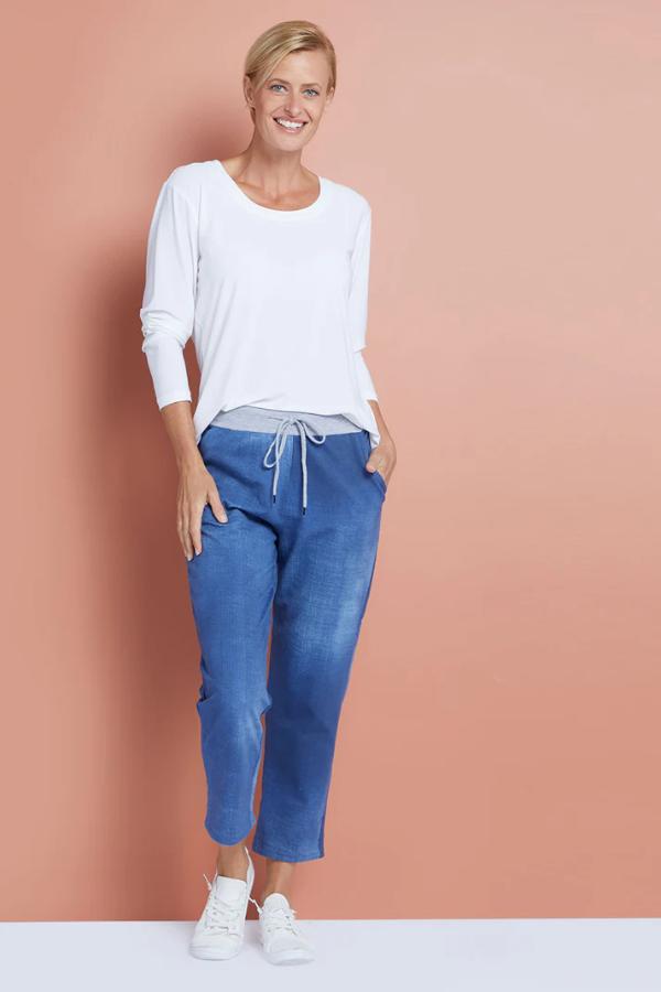 How to Dress to Look 10 Years Younger