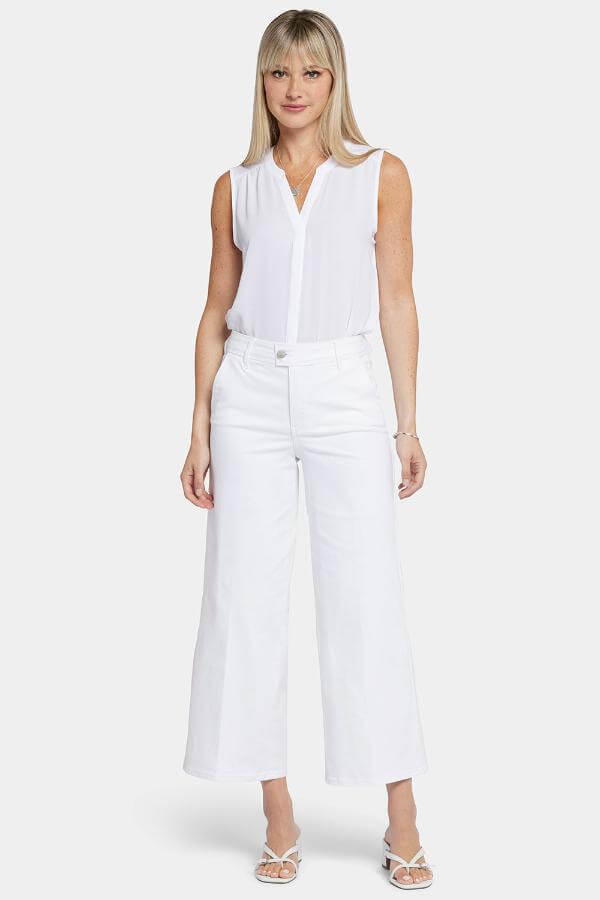 What to Wear With Wide White Jeans