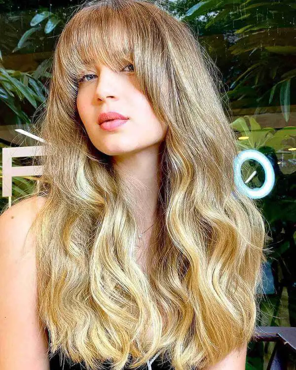 Long Wavy Hair With Bangs