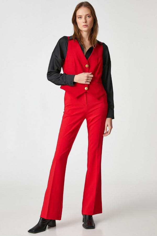 What to Wear Red Pants With?