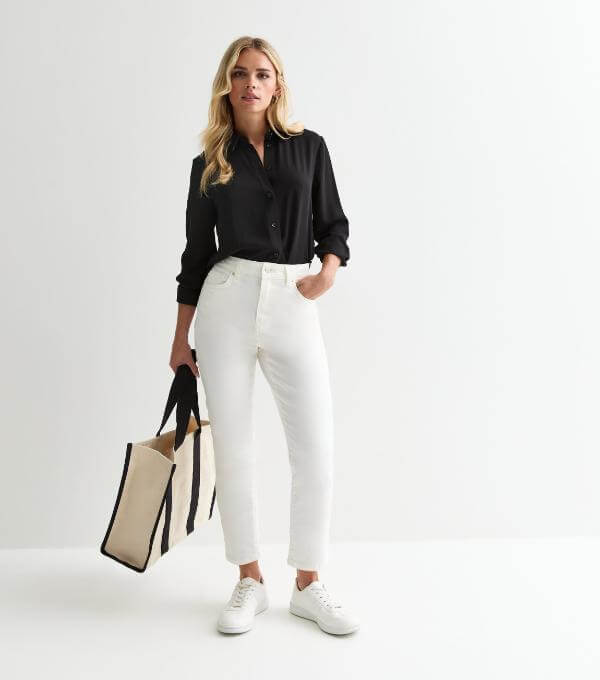 Flattering Outfit For Short Women
