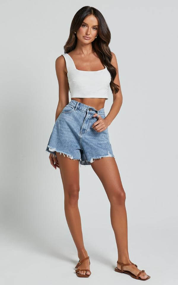 How to Style Denim Shorts Casual