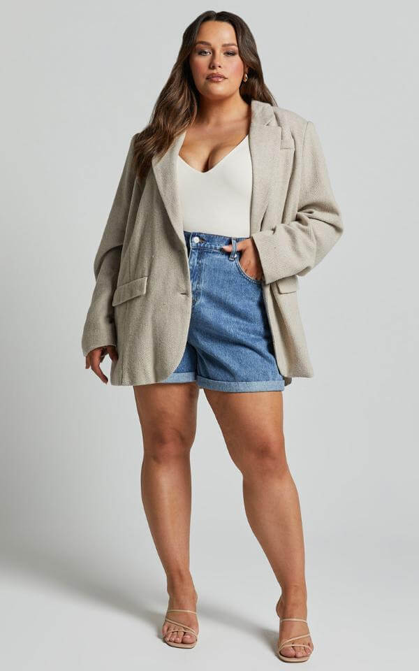 How to Style Denim Shorts Plus Size