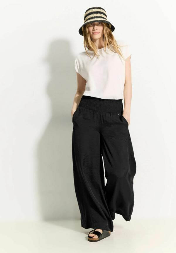 Black Wide Leg Pants Outfit Gen Z