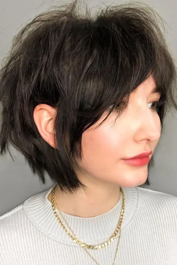 70s Short Shag Haircut With Bangs