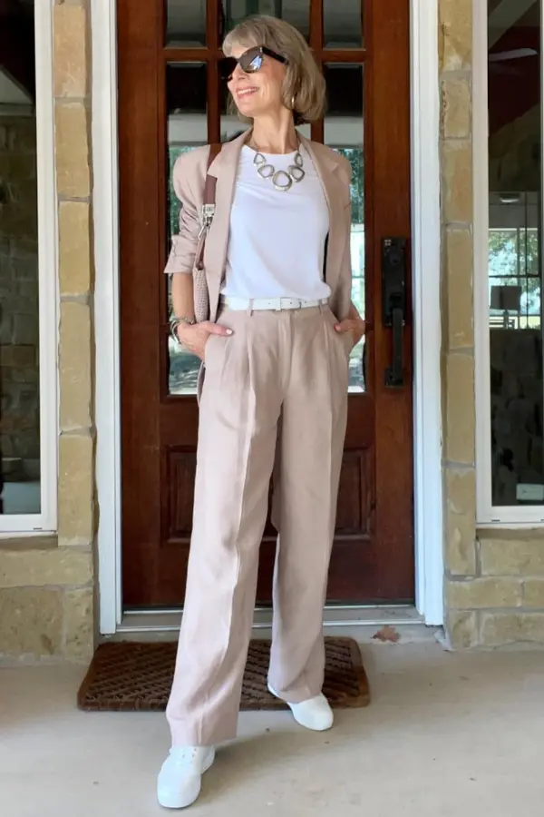Fashion For Women Over 60 Outfits