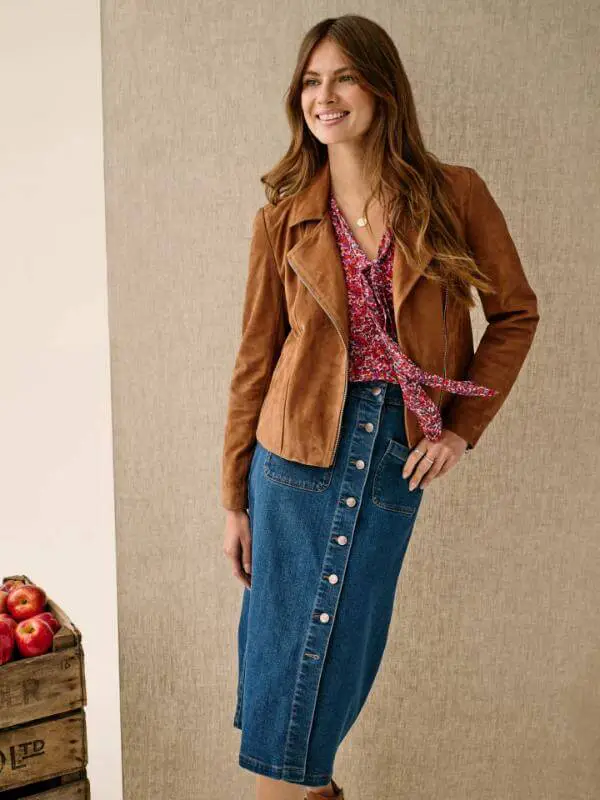 Brown Suede Jacket Outfit Woman