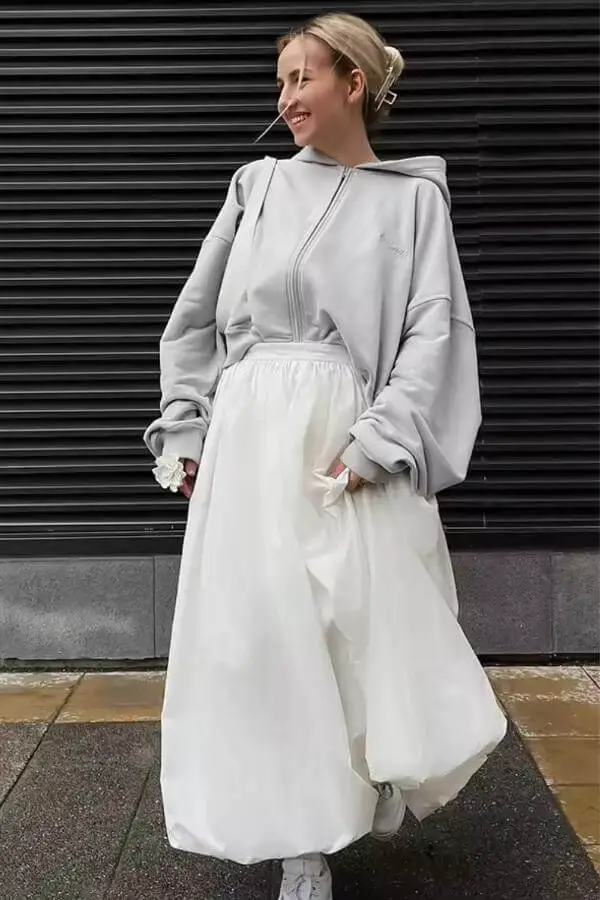 White Balloon Skirt Outfit