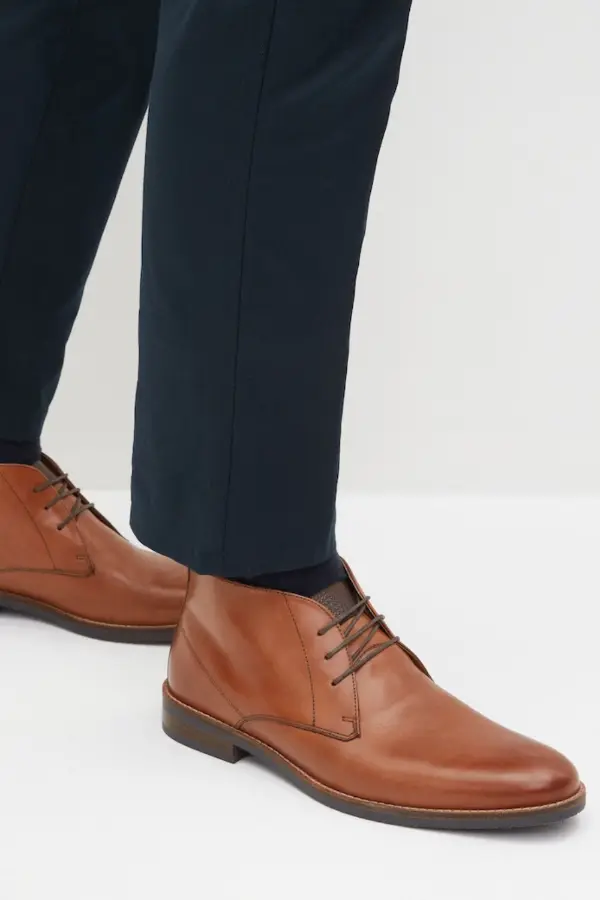 Tan Brogue Boots Men Outfit