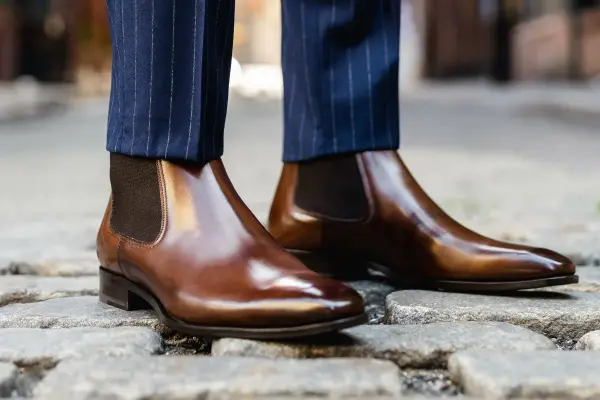 Brown Chelsea Boots Men Outfit Winter