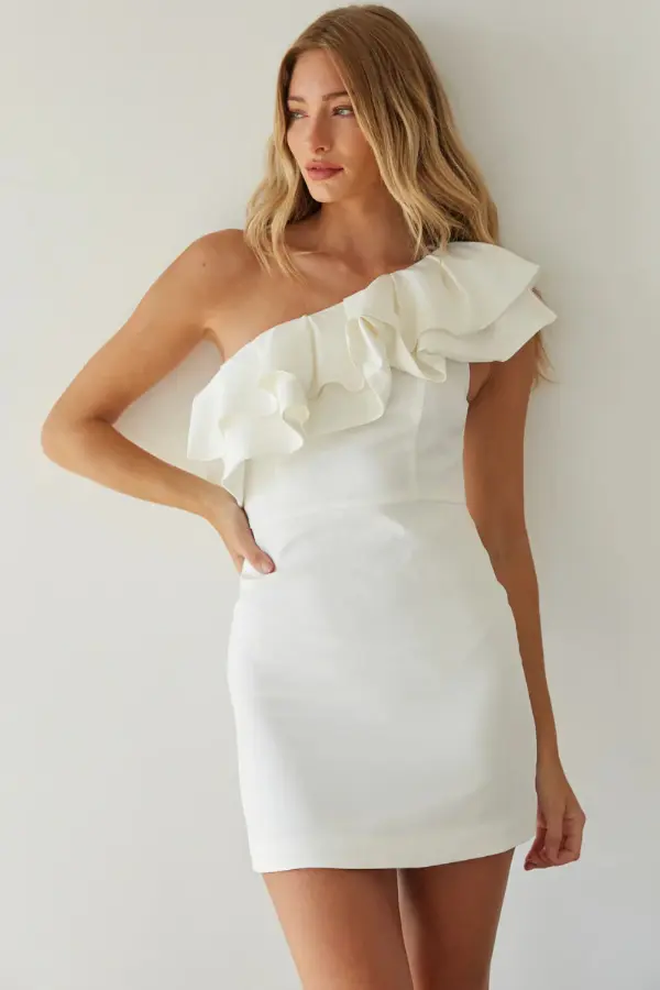 51 College Graduation Dress Ideas: Stylish Looks for Your Big Day