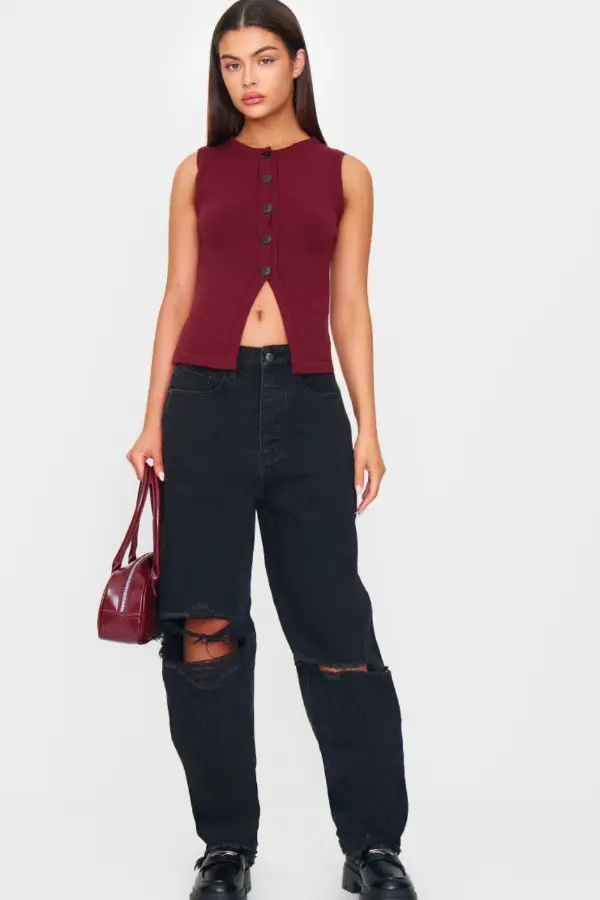 Black Ripped Jeans Outfit