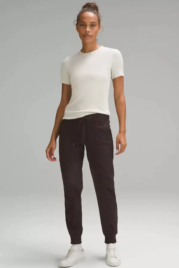 Brown Joggers Outfit