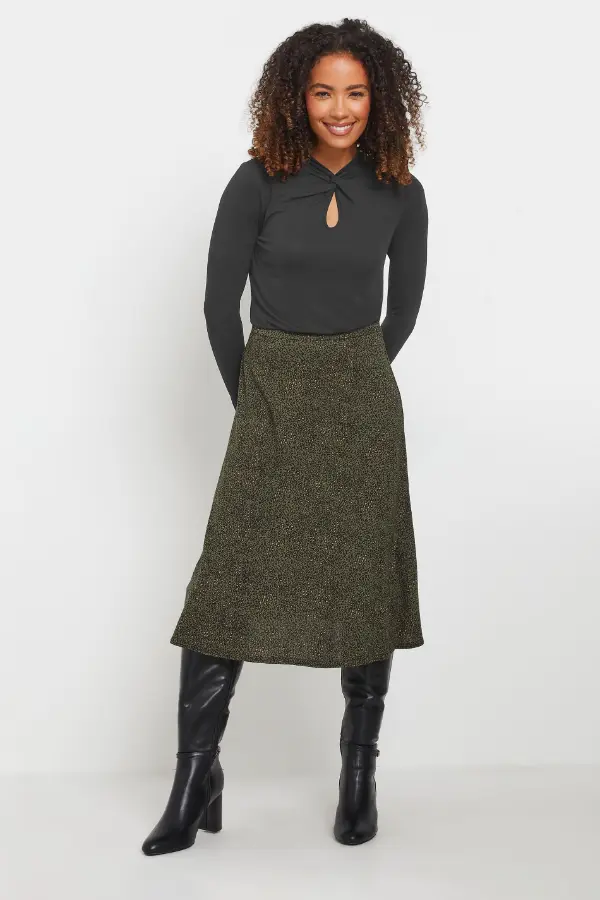Long Sleeve Black Top Outfit