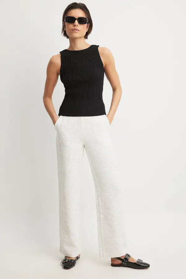 Black Sleeveless Top