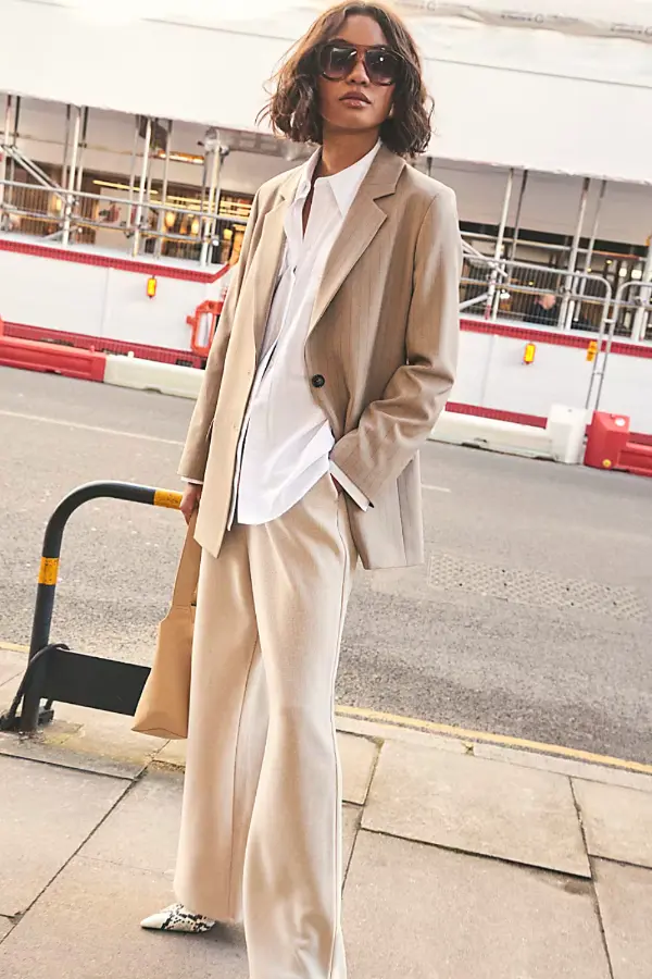How to Dress Classy and Elegant