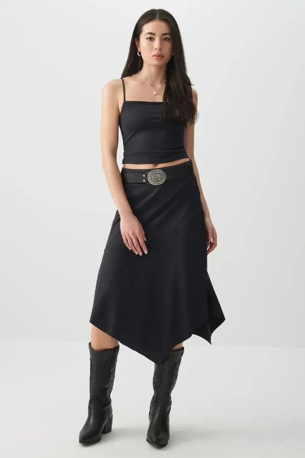 Black Tank Top Outfit